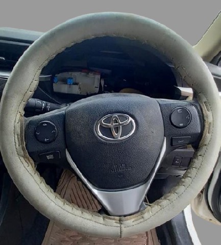 Steering wheel  (Toyota Corolla )
