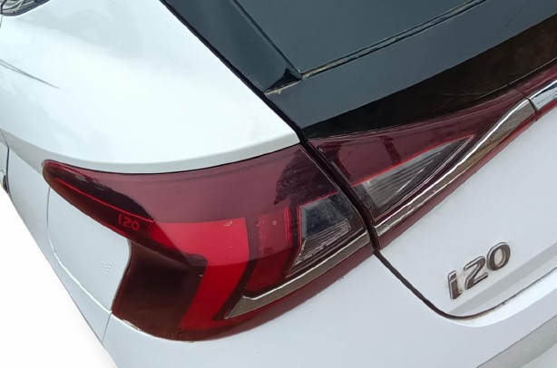 Left Tail Light ( Hyundai I 20 Sportz )