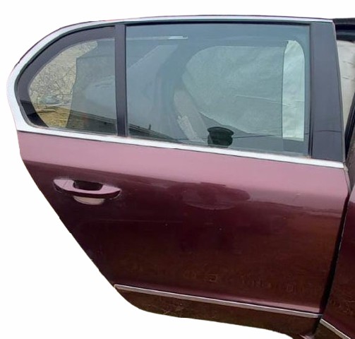 Right Rear Door ( Skoda Superb )