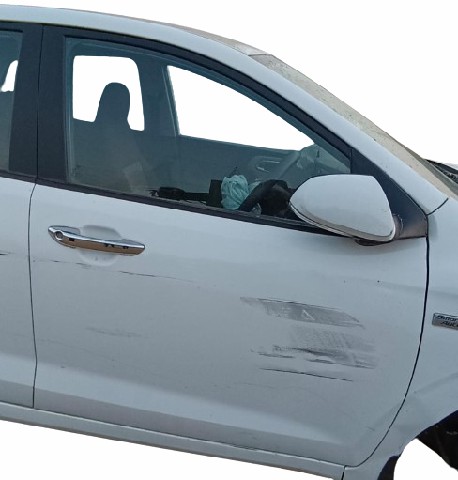  Right Front Door (Hyundai Aura)