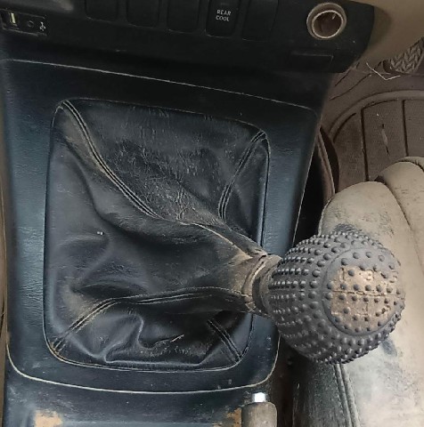 Gear Shifting  Lever (Toyota Fortuner   )